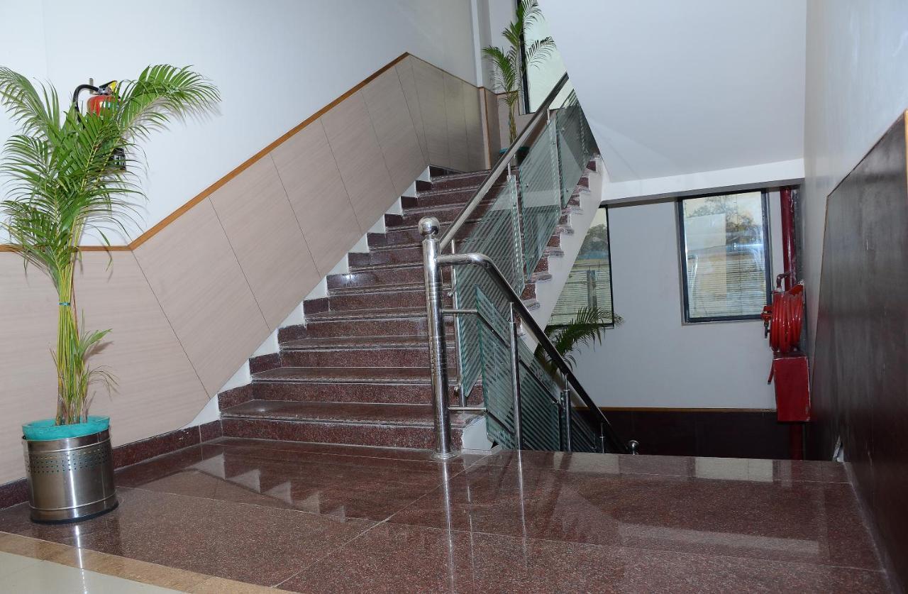 Vaishnavi Clarks Inn Buxar Exterior photo