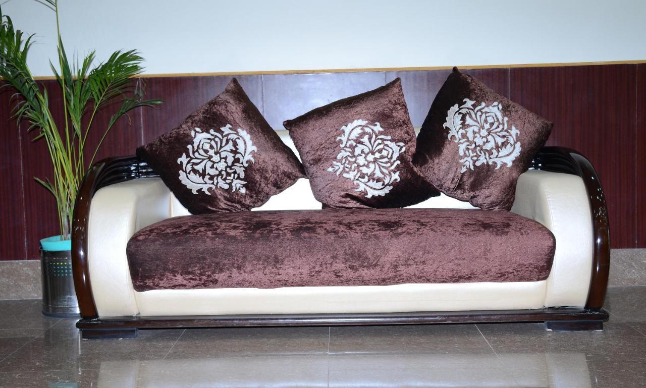 Vaishnavi Clarks Inn Buxar Exterior photo